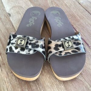 FLOGG Wood Bottom Slide Sandal Metallic Leopard